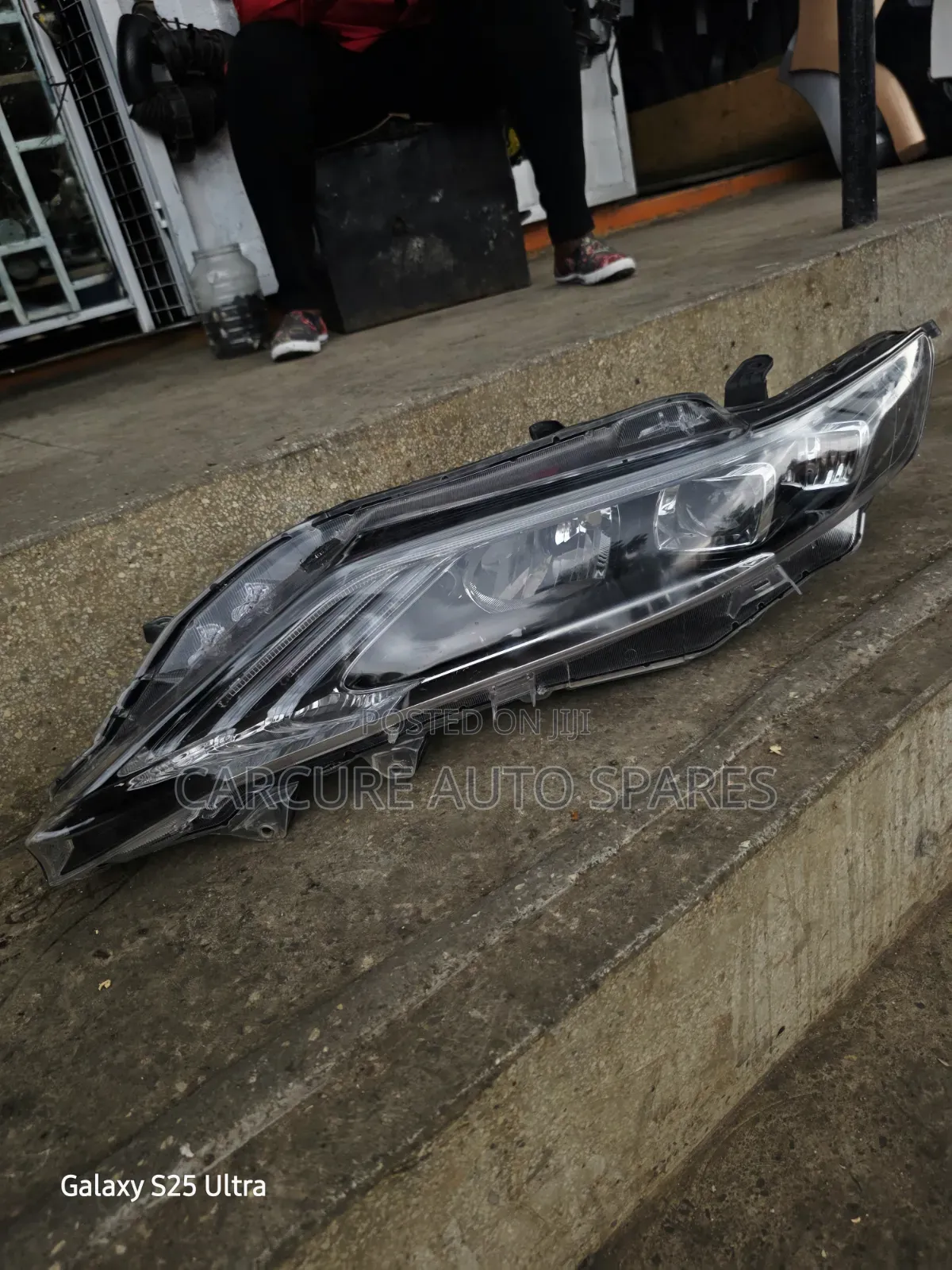 Harrier 48 147 Headlight