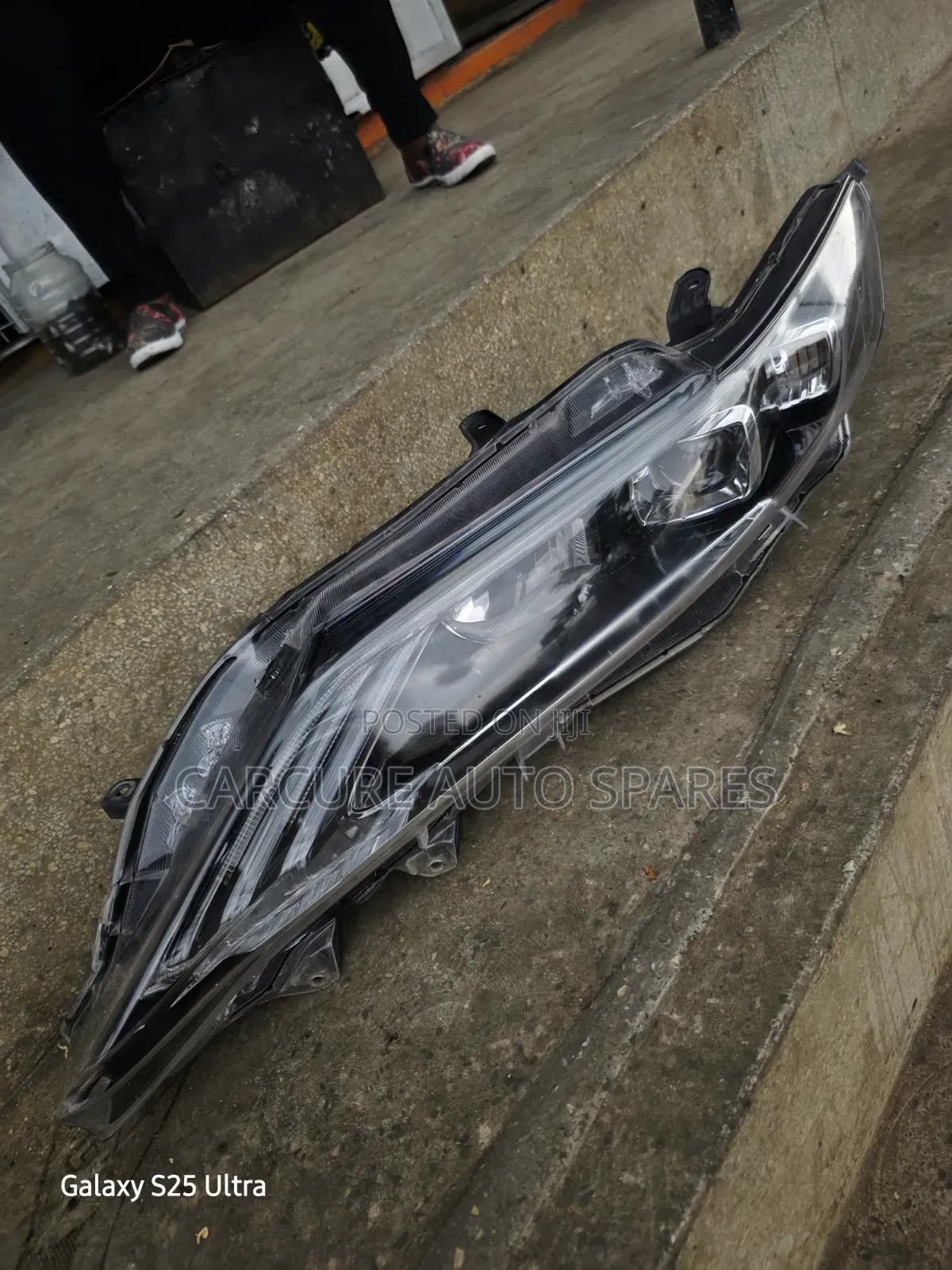 Harrier 48 147 Headlight