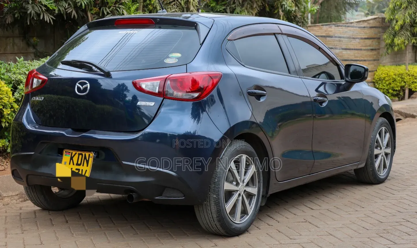 Mazda Demio 2016 Blue