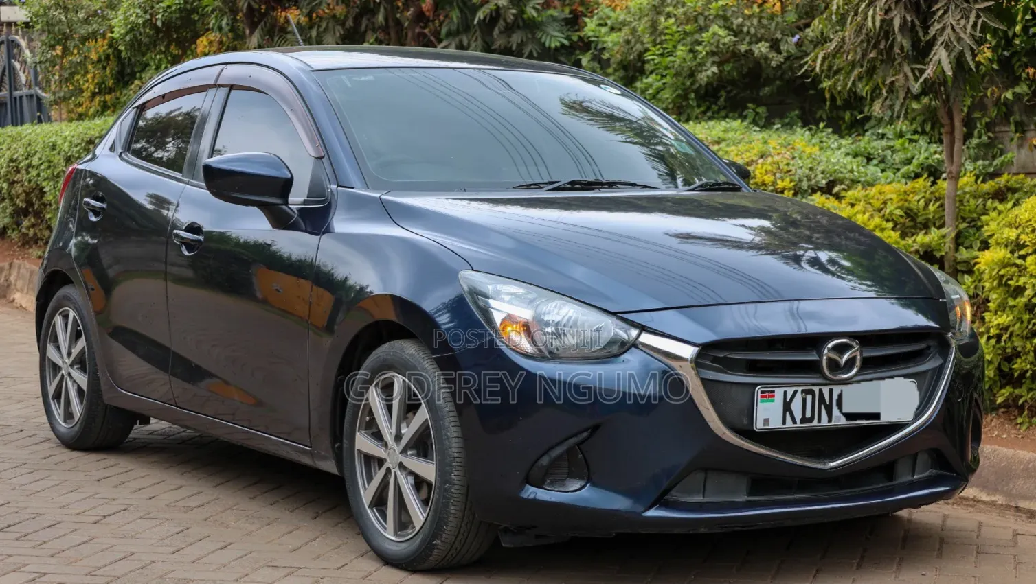 Mazda Demio 2016 Blue