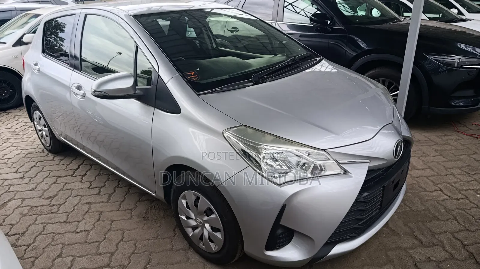 Toyota Vitz 2018 Silver