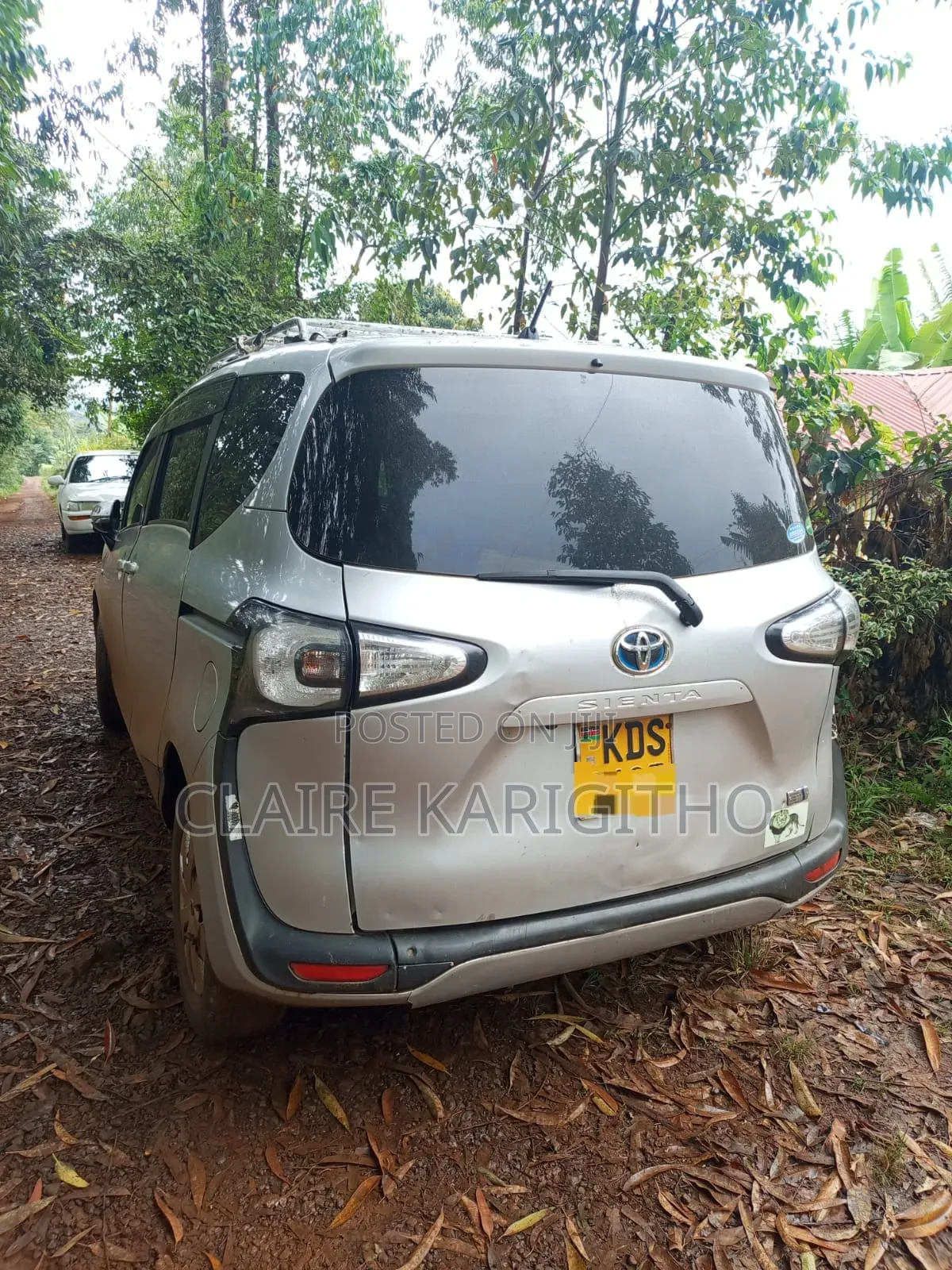 Toyota Sienta 1.5 Hybrid FWD 2018 Silver