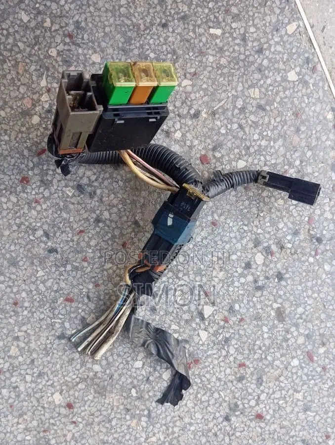 Fuse Box Rear ,Nyuma Nissan TD27 QD32