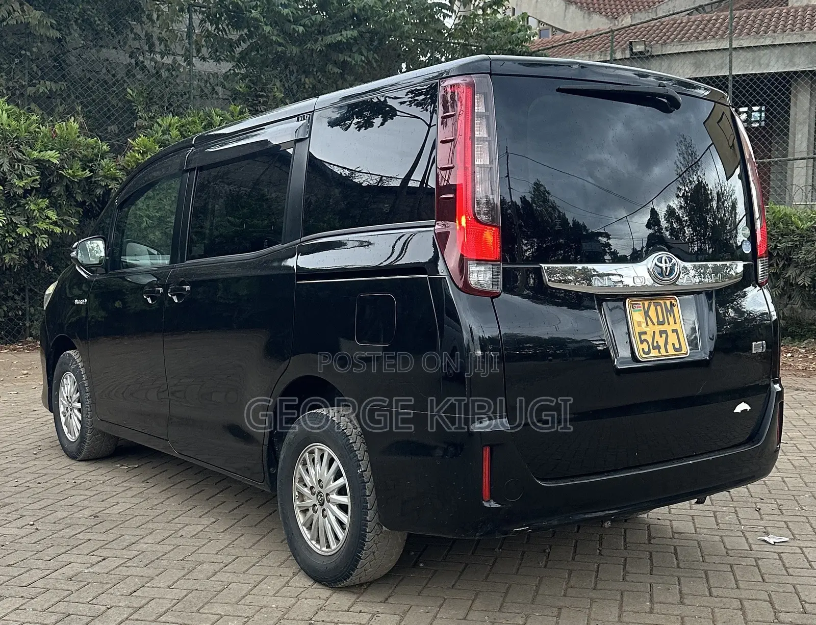 Toyota Noah 2016 Black