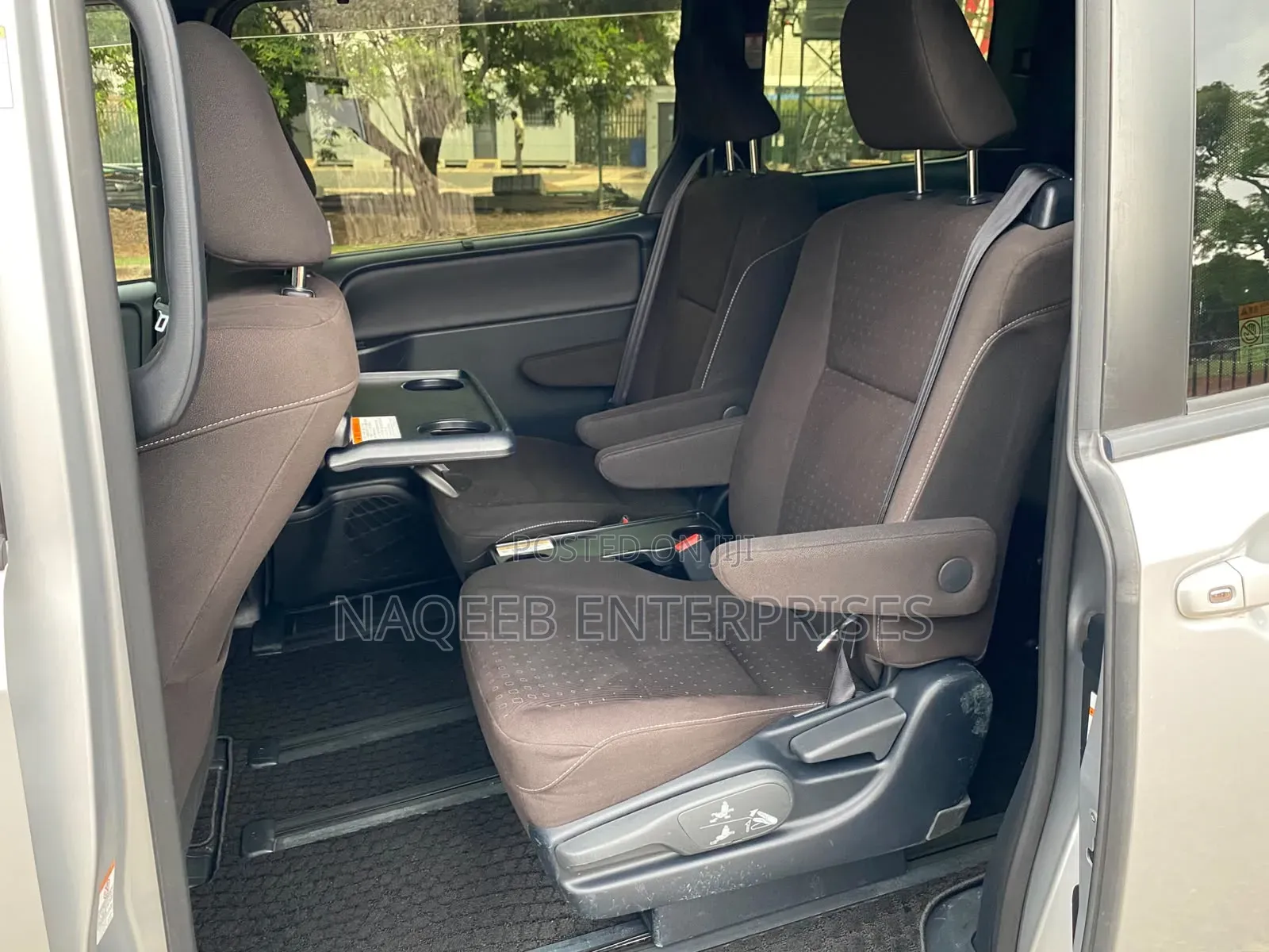Toyota Noah 2020 Silver