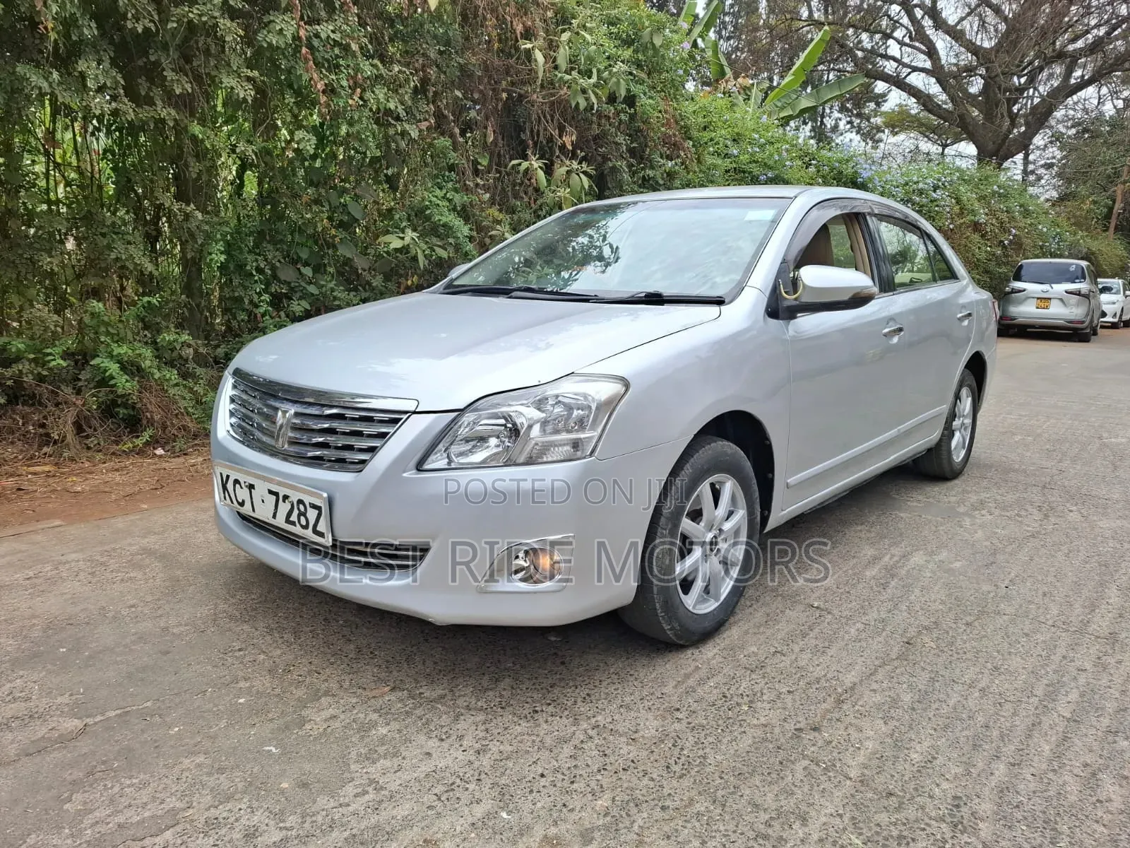 Toyota Premio 1.8 FWD 2013 Silver