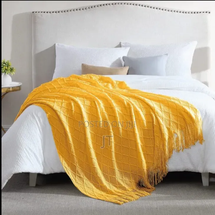 Diamond Knit Tassel Throw Blanket