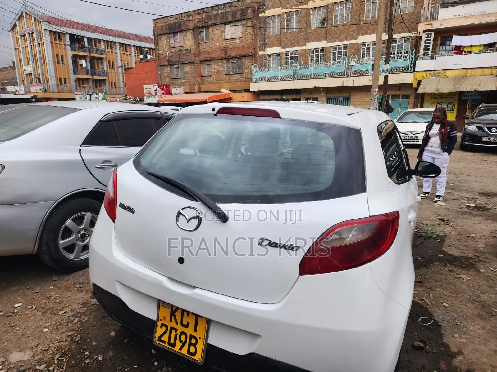 Mazda Demio 2011 Off white