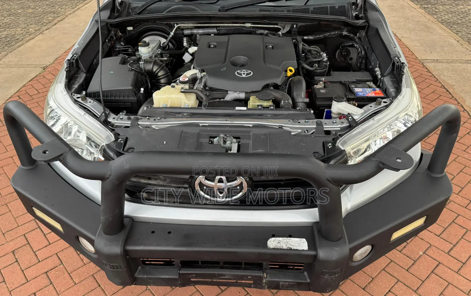 Toyota Hilux 2020 Silver