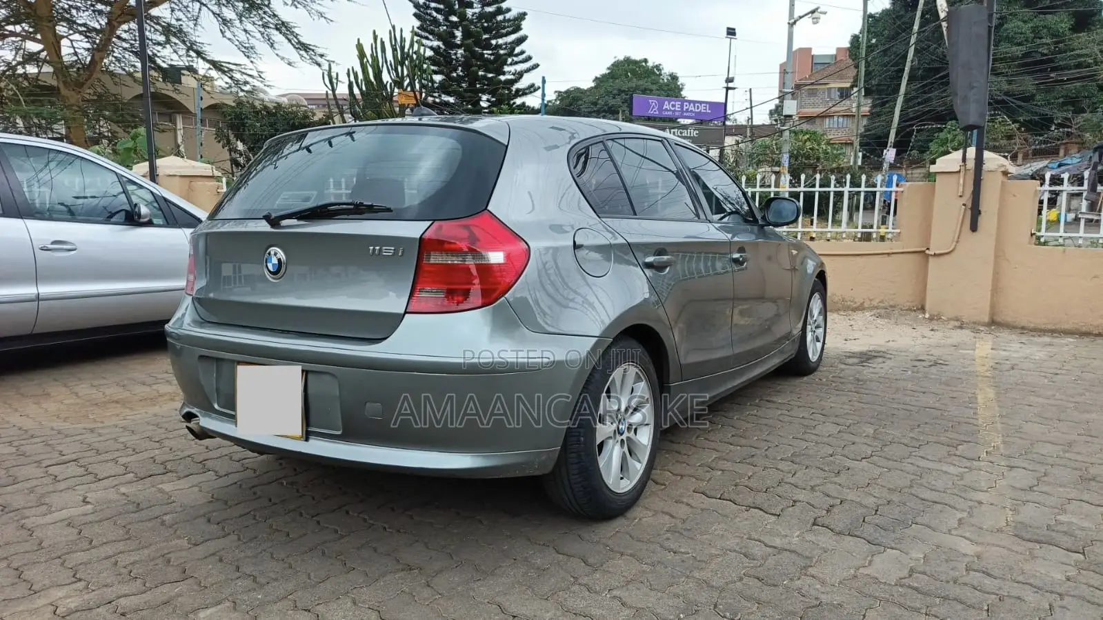 BMW 116i 2011 Gray