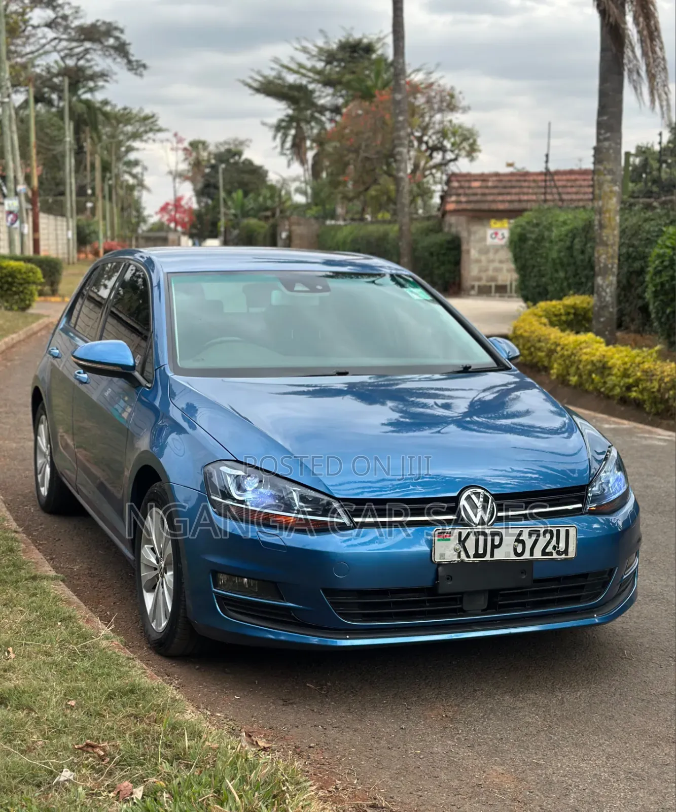 Volkswagen Golf 2016 Blue