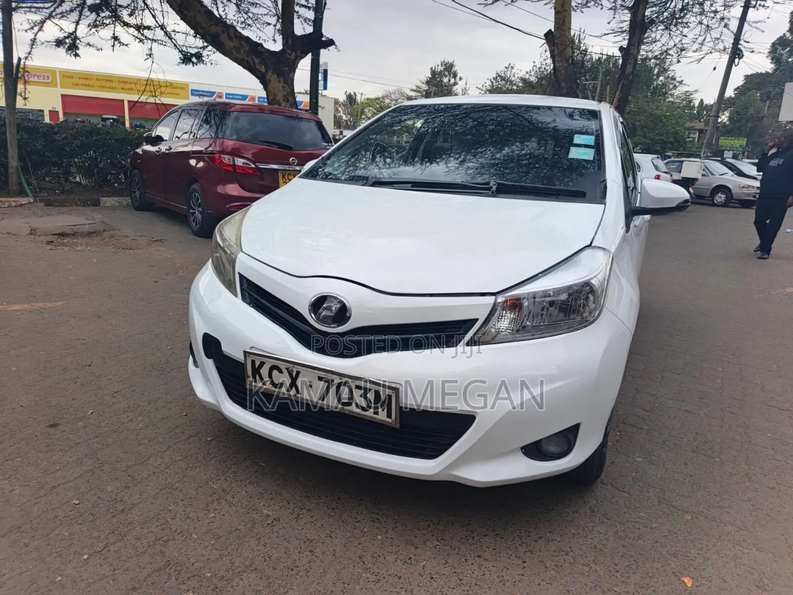 Toyota Vitz 2013 White