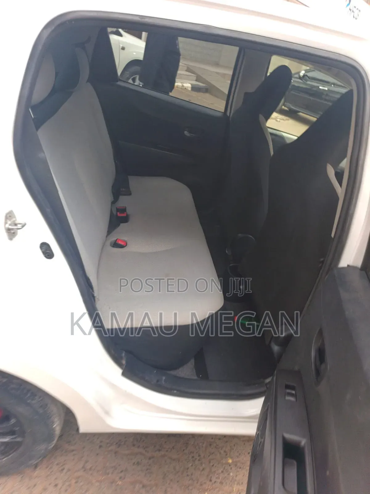 Toyota Vitz 2013 White