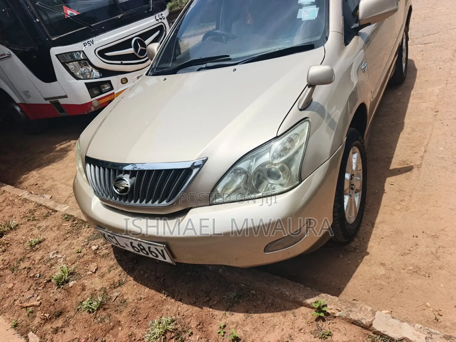 Toyota Harrier 240G 2012 Gold