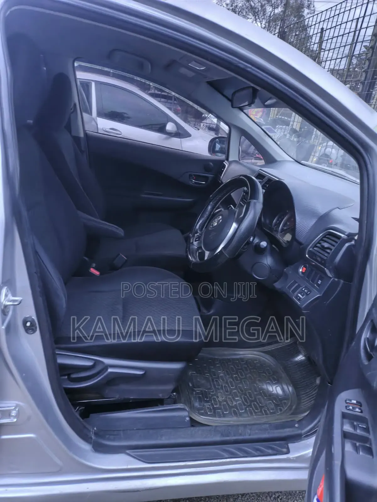 Toyota Ractis 2011 Gray