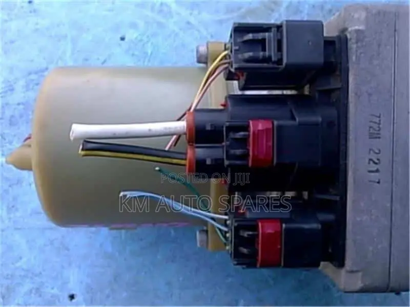 Mazda Lf Power Steering Pump for Mazda Premacy, Axela, Biante.
