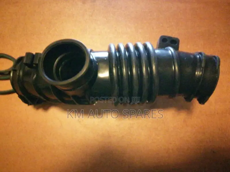 Nissan Serena Air Intake Pipe/Air Flow Tube.
