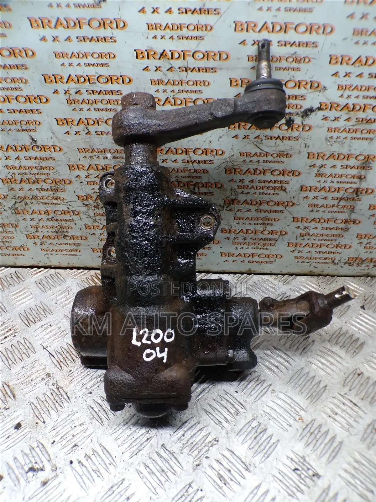 Mitsubishi L200 Steering Box