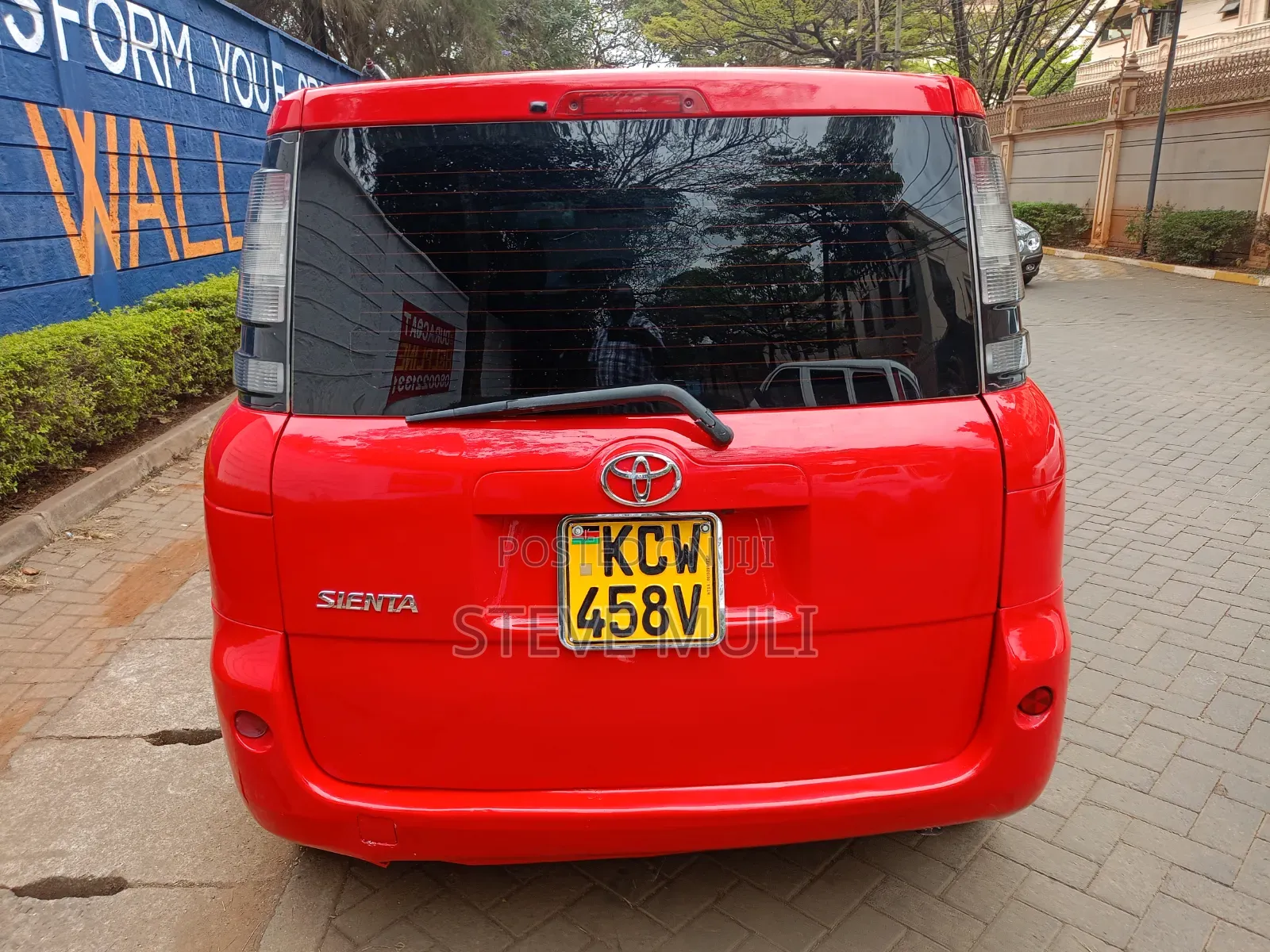Toyota Sienta 1.5 FWD 2012 Red