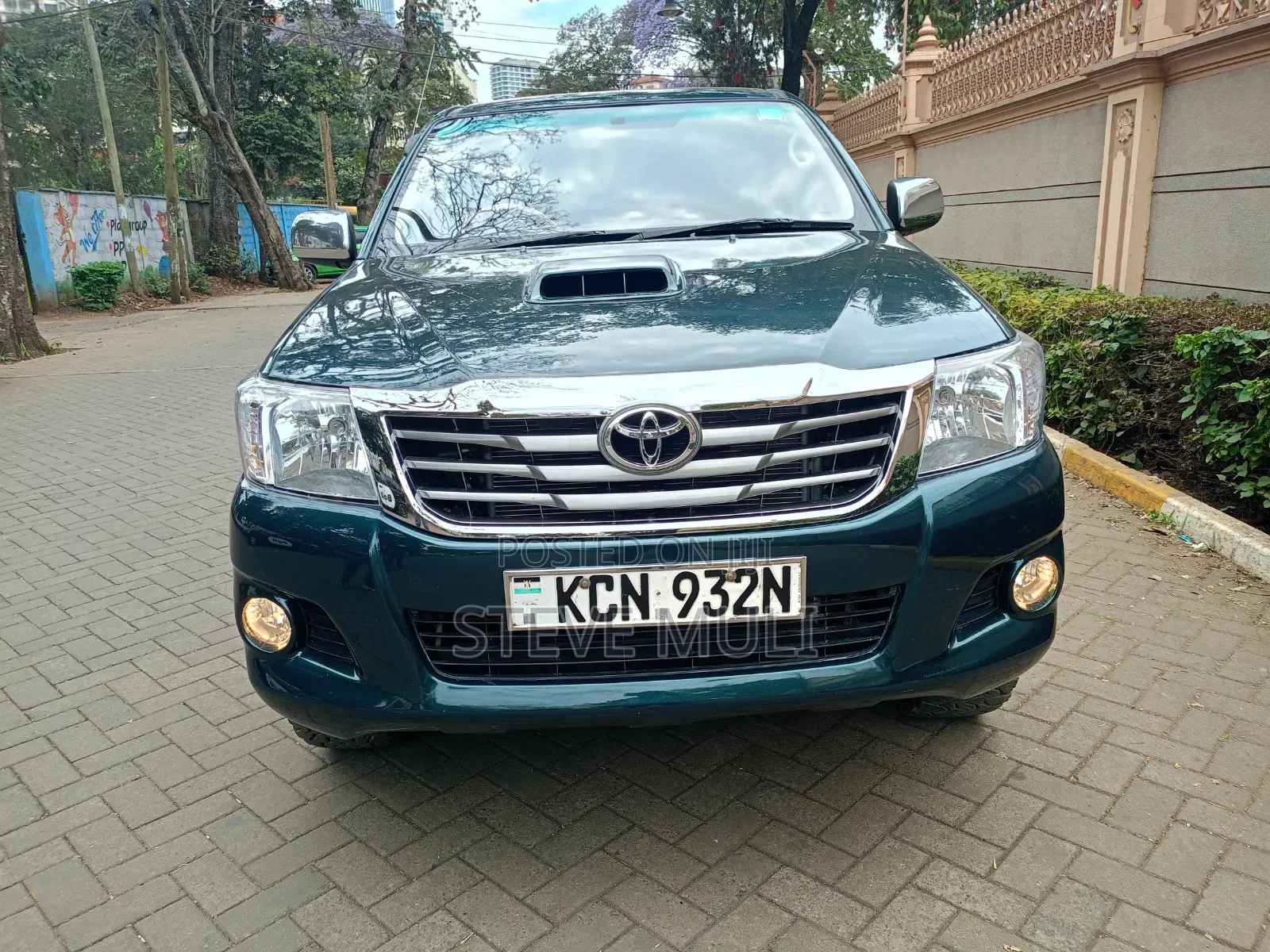 Toyota Hilux 2011 Green