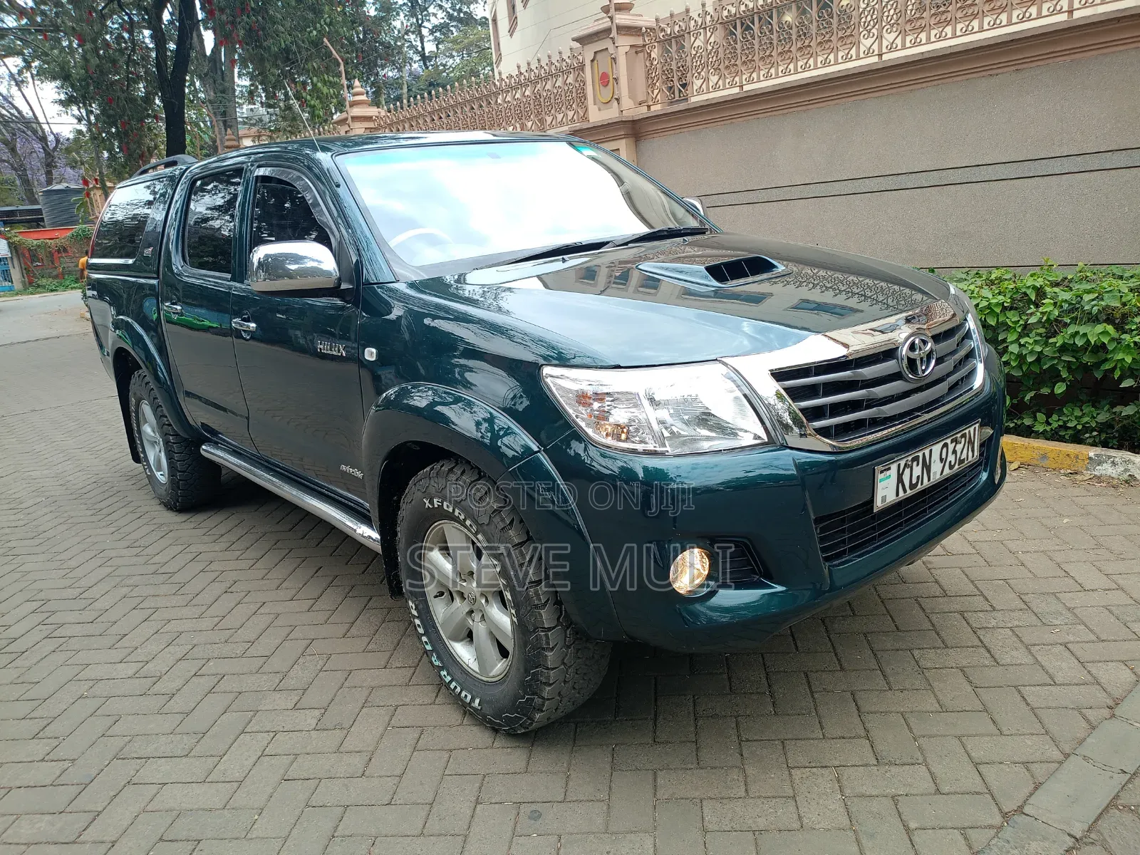 Toyota Hilux 2011 Green