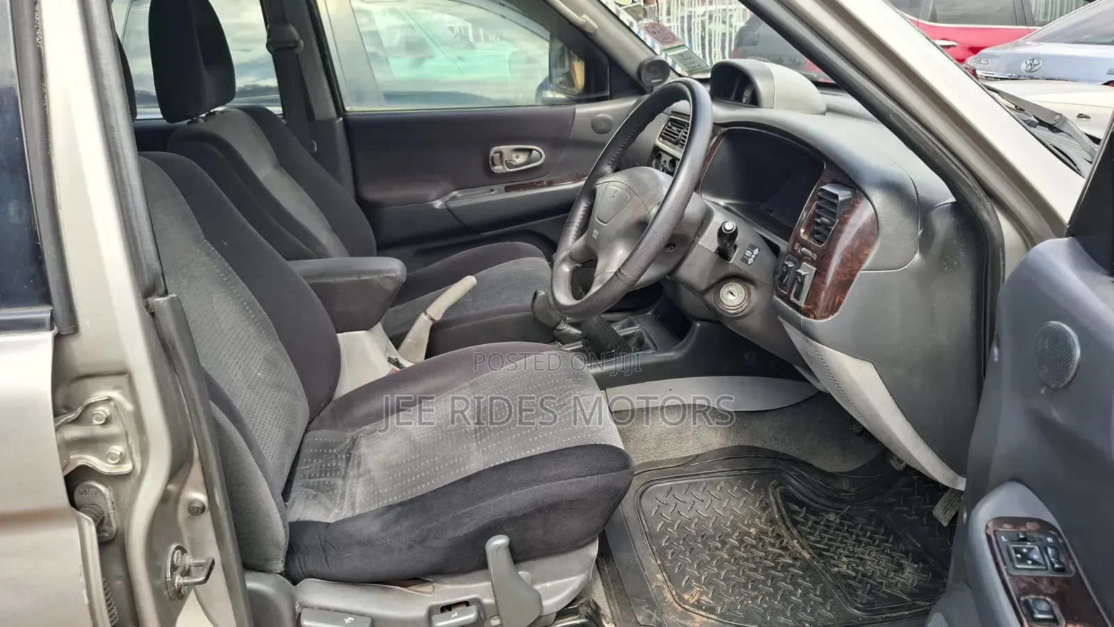 Mitsubishi Pajero 2004 Silver