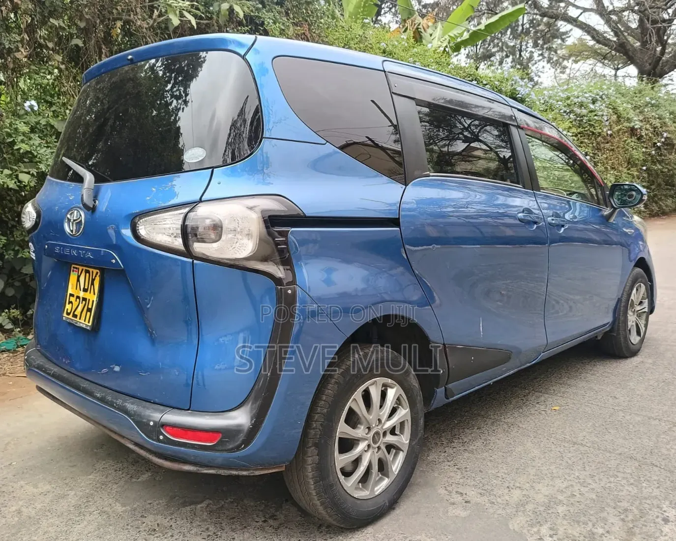 Toyota Sienta 1.5 FWD 2016 Blue