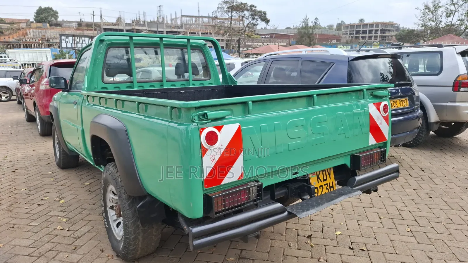 Nissan Hardbody 2016 Green