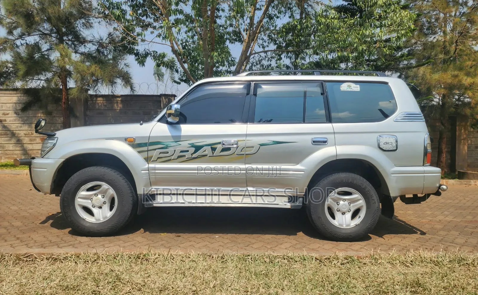Toyota Land Cruiser Prado 2000 Silver