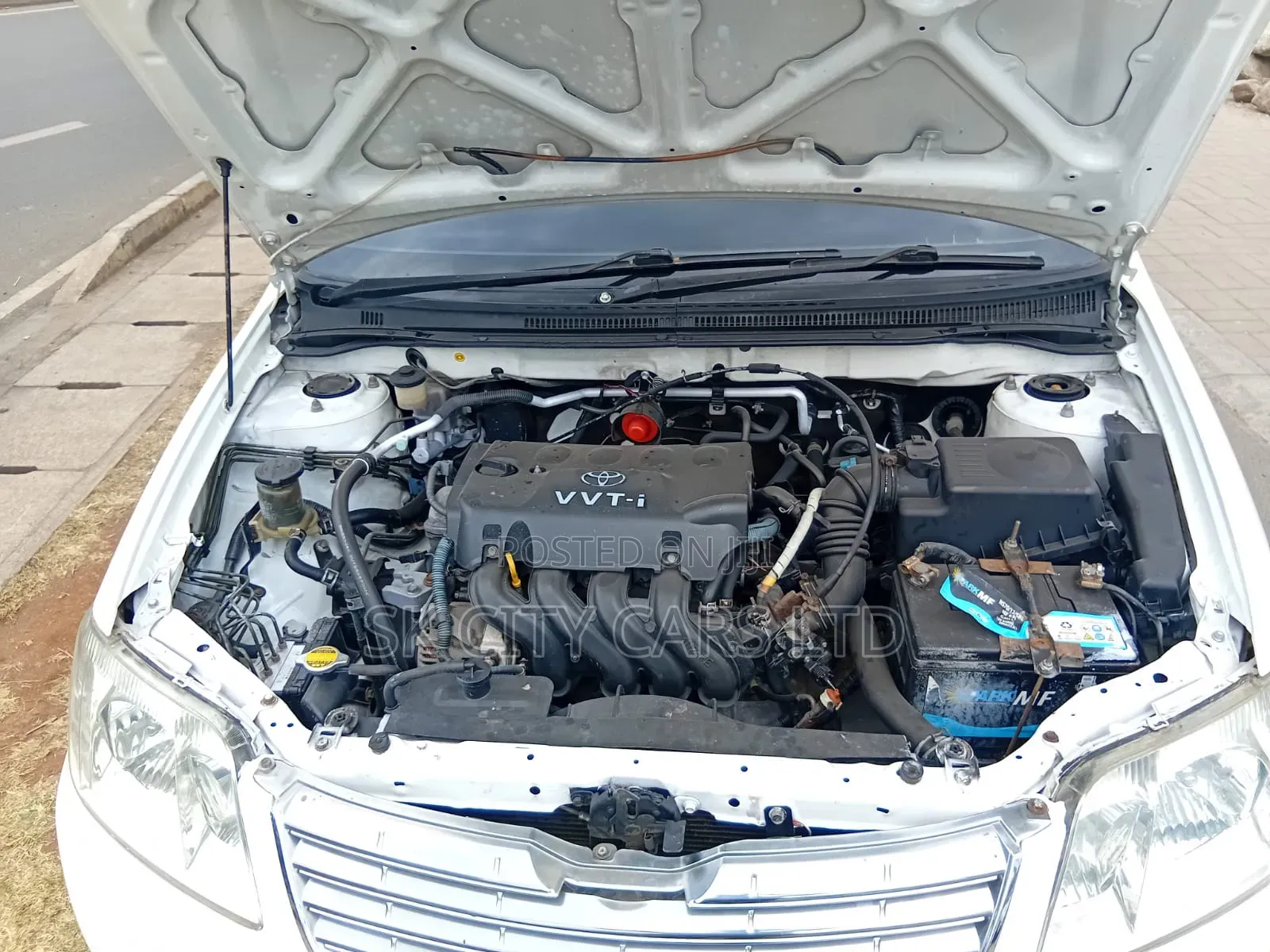 Toyota Corolla Sedan 2005 White