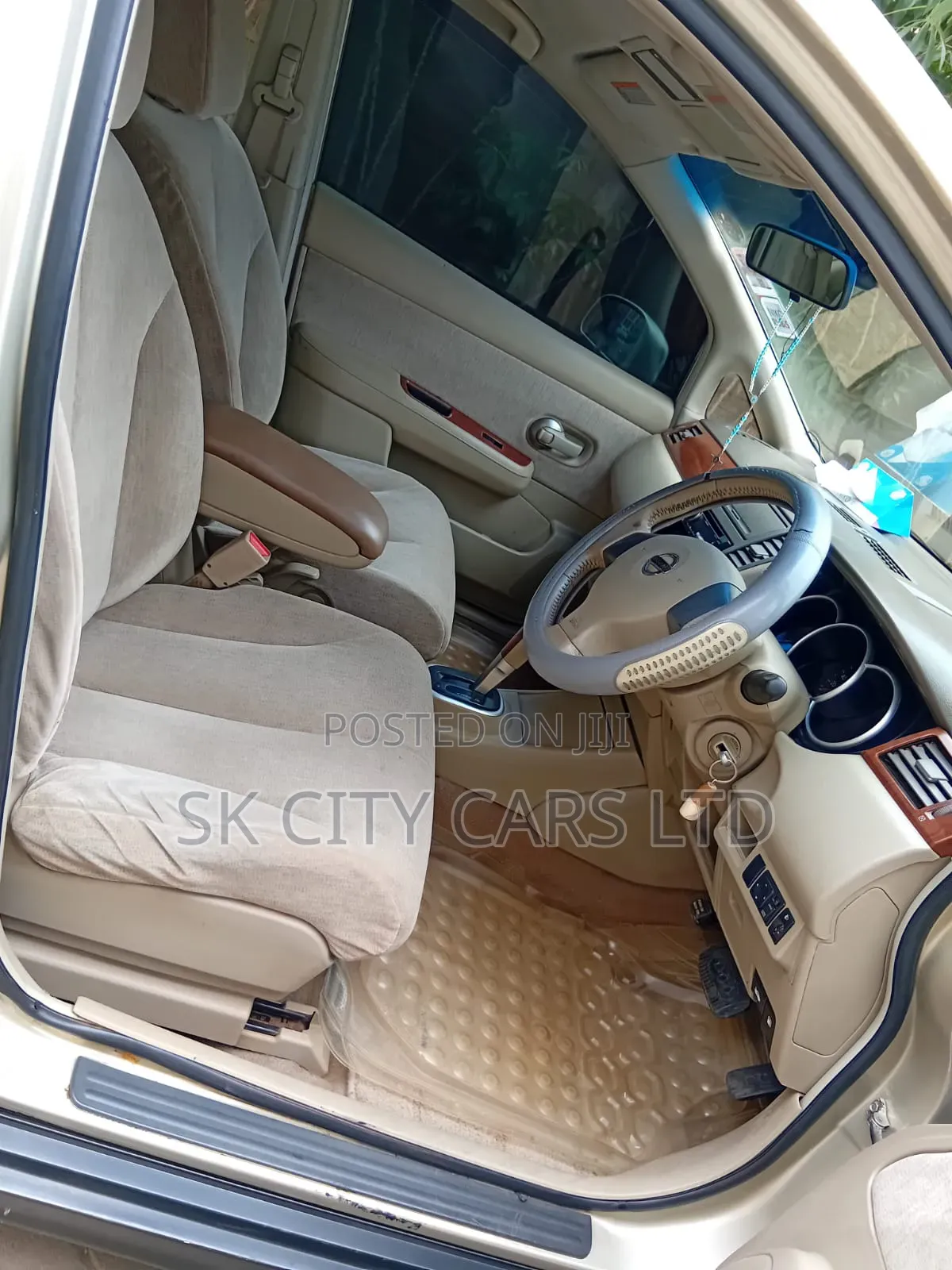 Nissan Tiida 2008 Gold