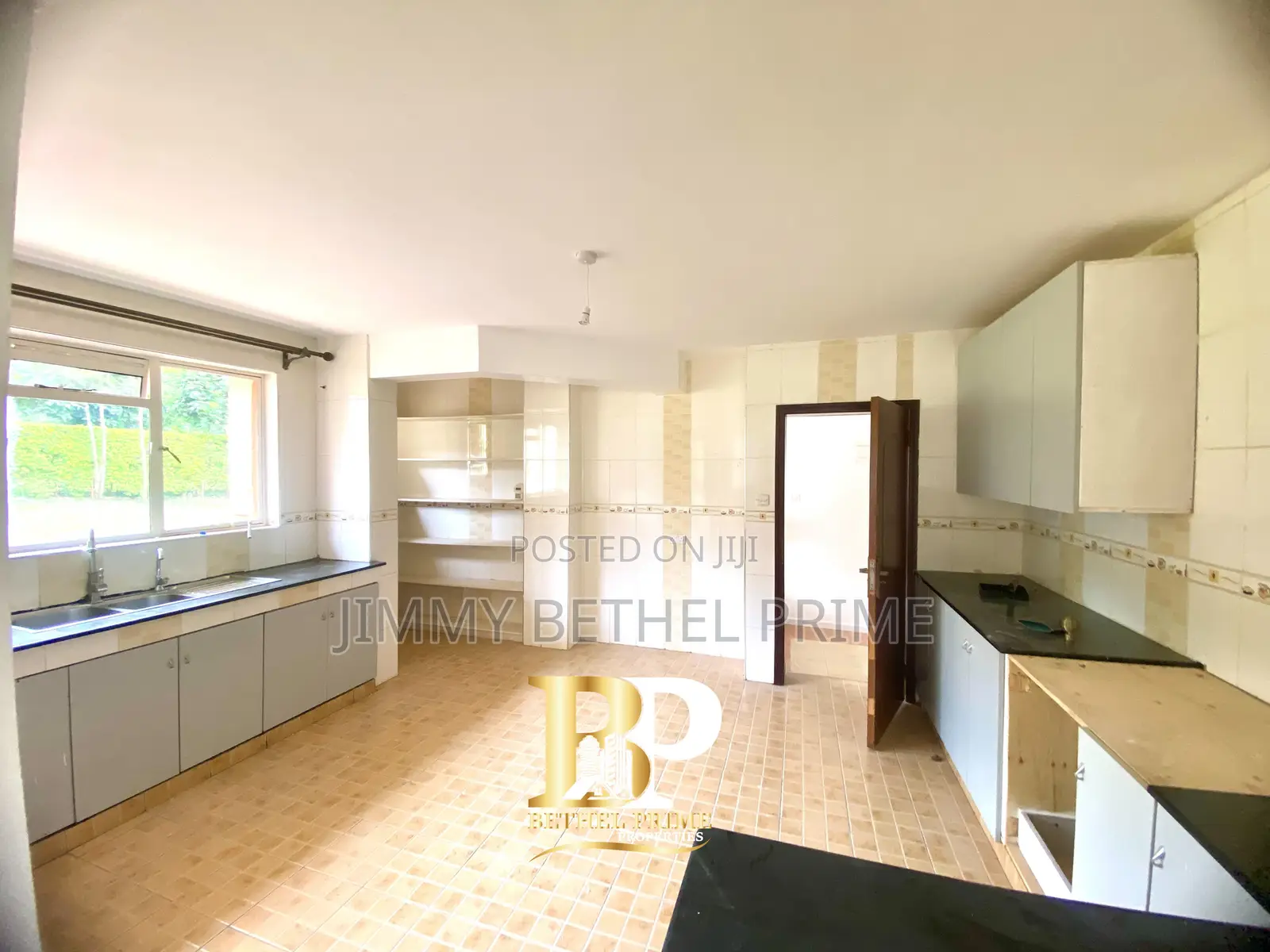 4bdrm Townhouse / Terrace in Runda for rent