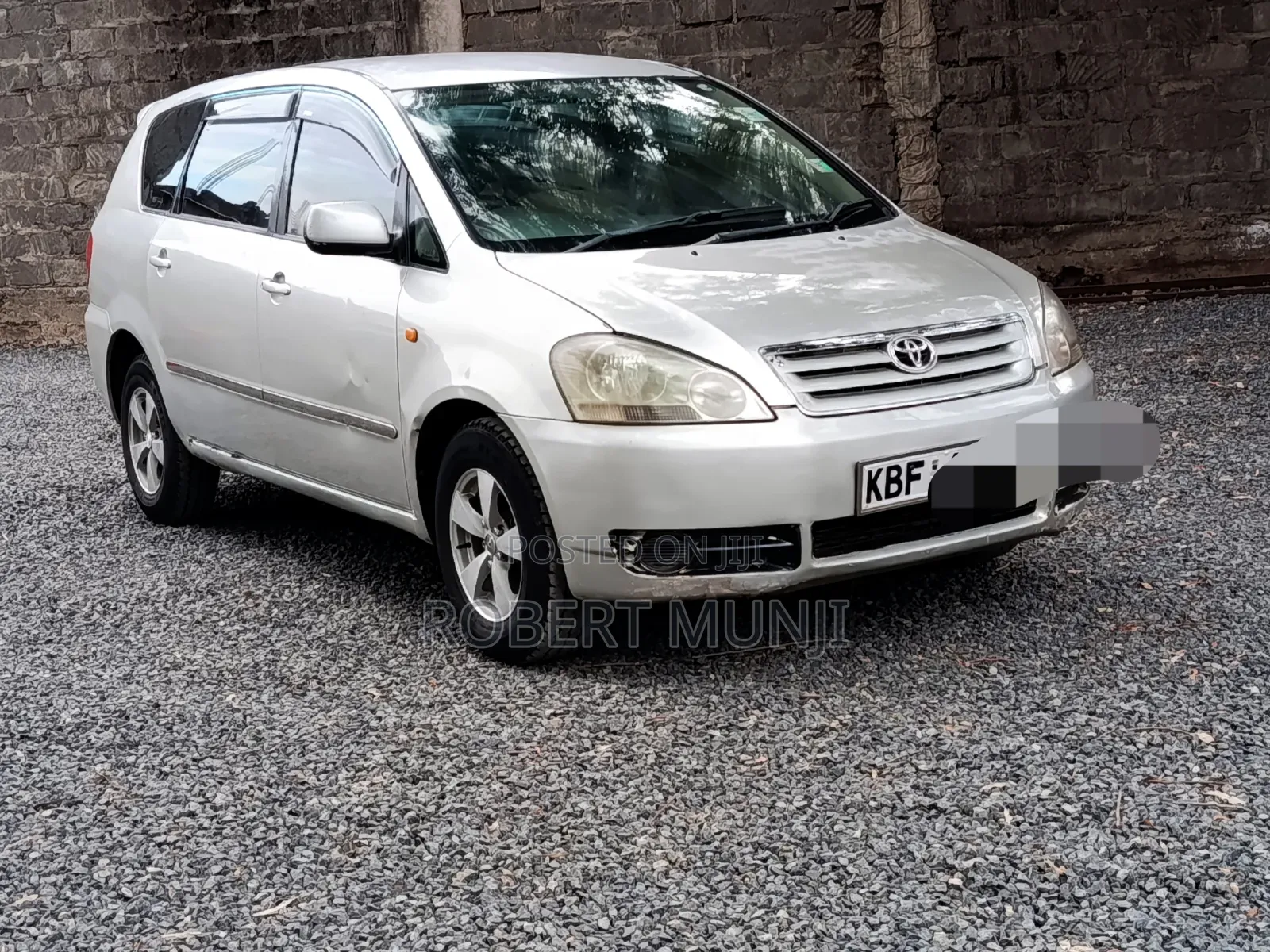 Toyota Ipsum 2003