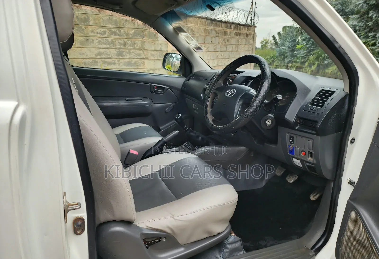 Toyota Hilux 2014 White