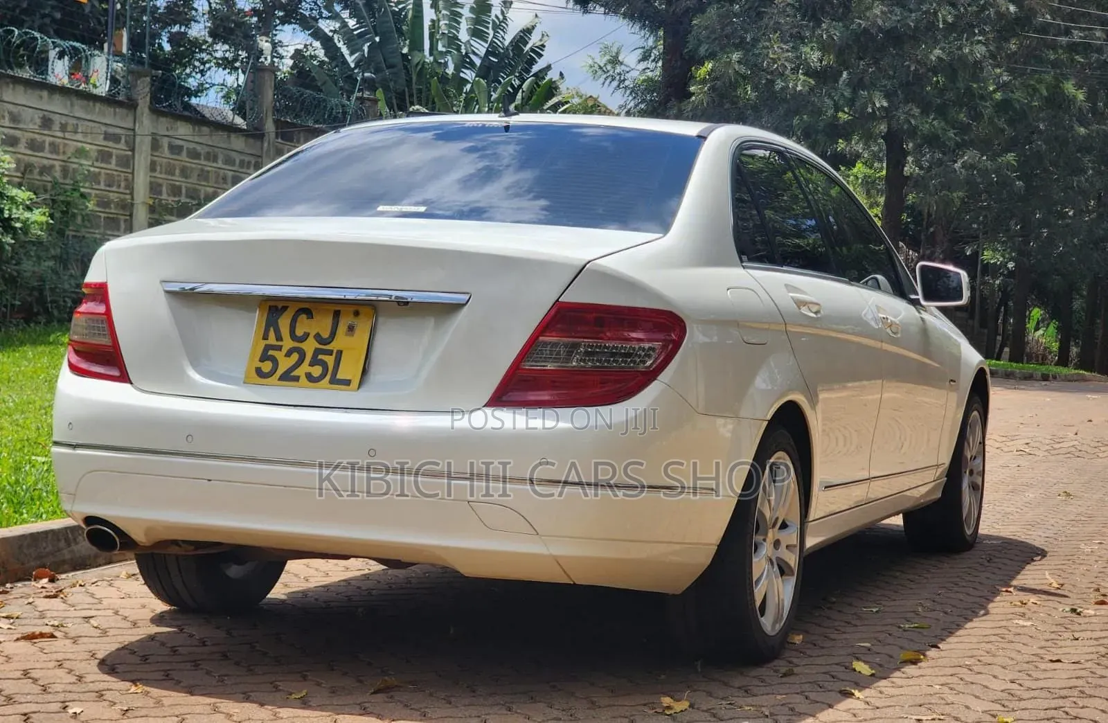 Mercedes-Benz C200 2010 White