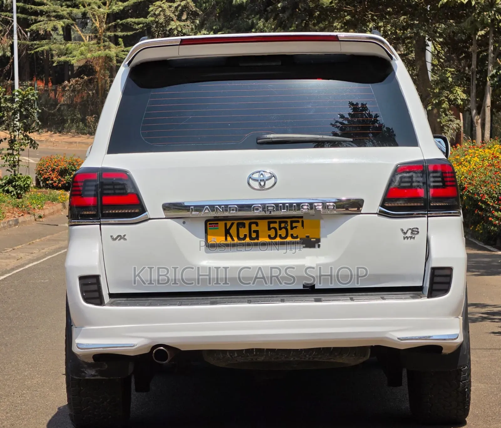 Toyota Land Cruiser 4.6 V8 AX 2009 White