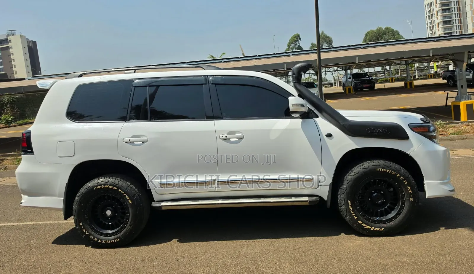 Toyota Land Cruiser 4.6 V8 AX 2009 White