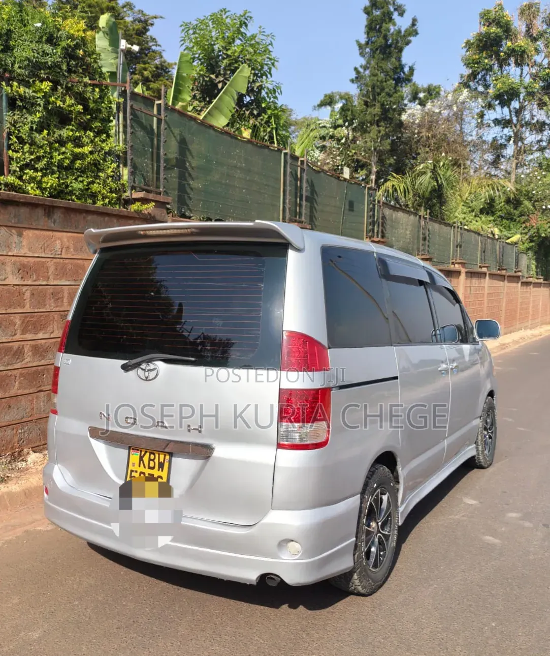 Toyota Noah 2006 Silver