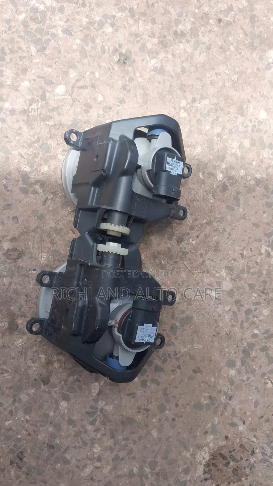 Foglamp Toyota Voxy Zwr80 2014 Model