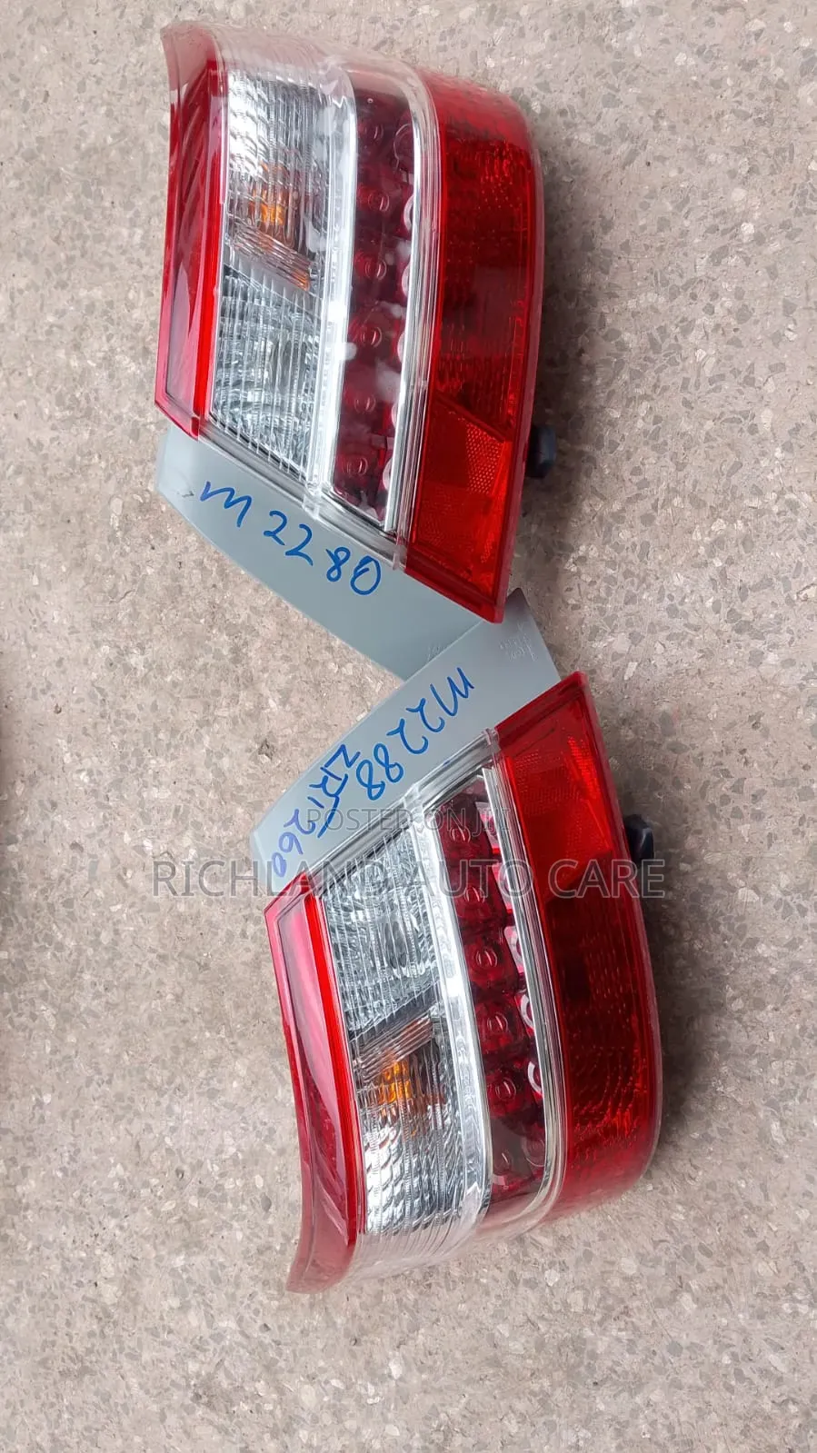 Tailamp Premio 265 Set Koito Model