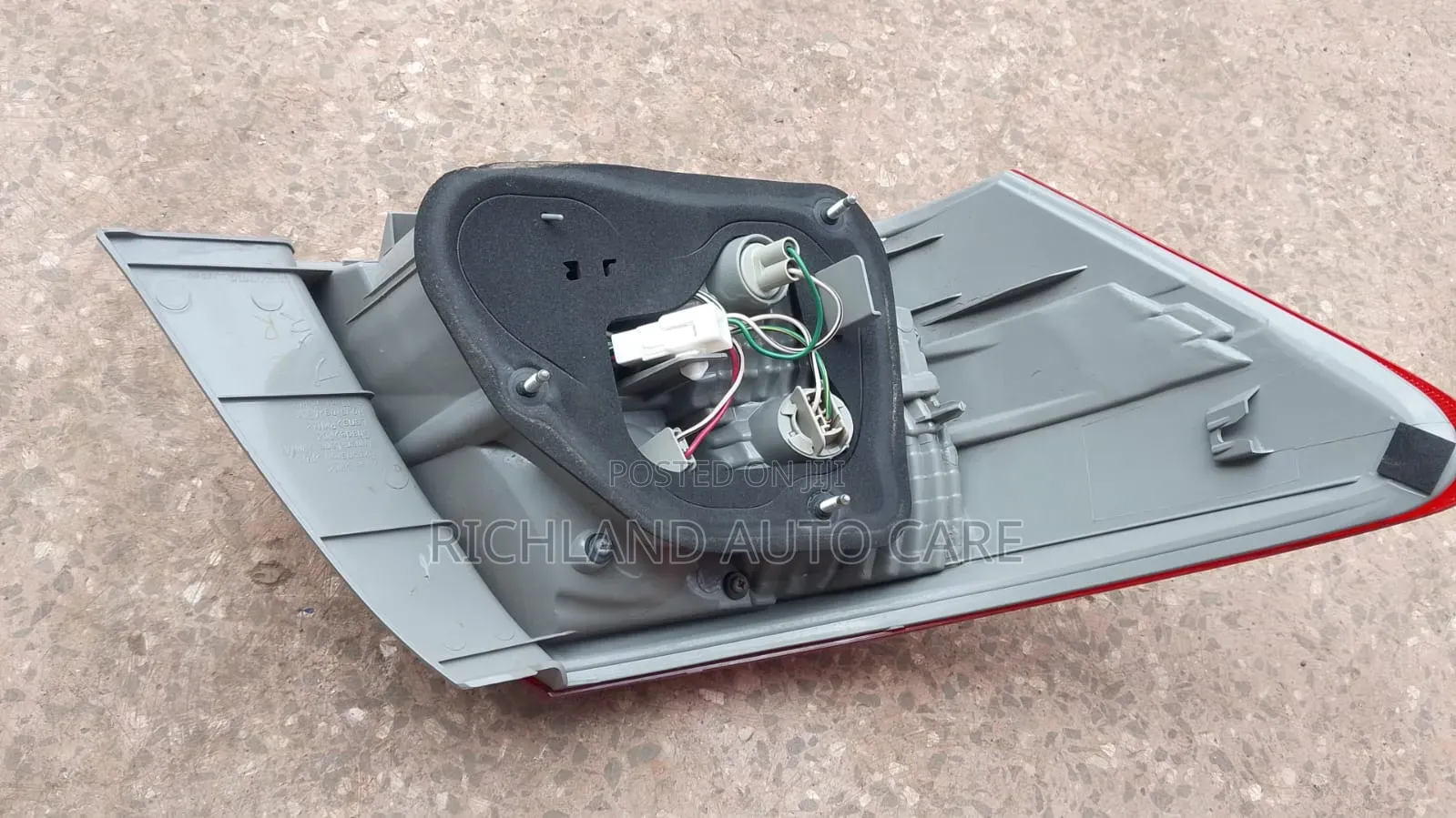 Tailamp Premio 265 Set Koito Model