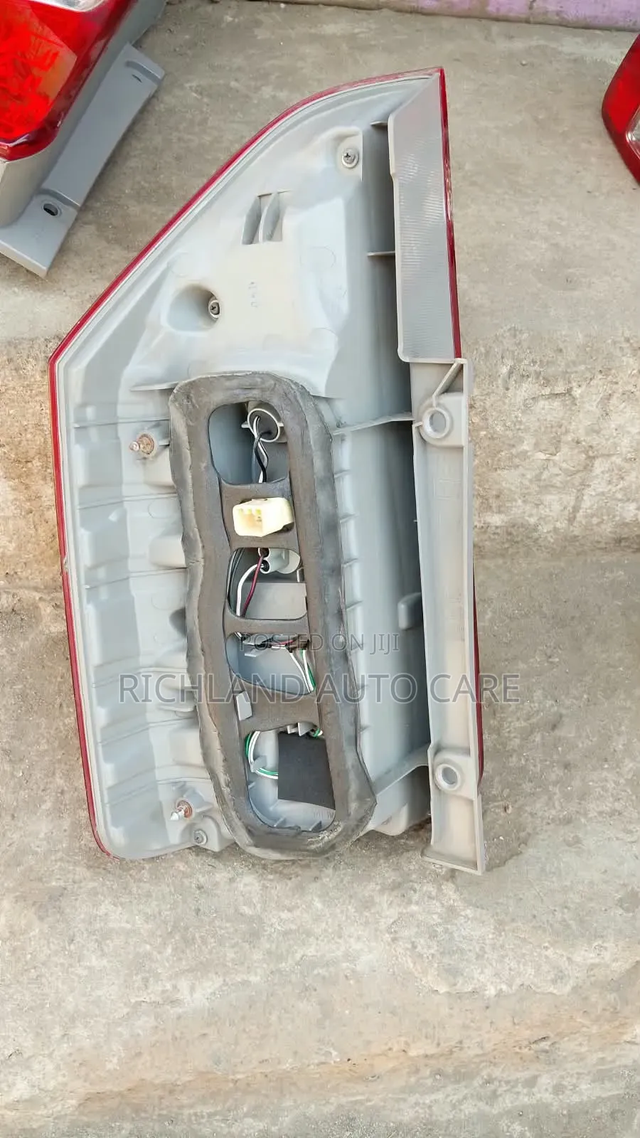 Tailamp Toyota Voxy Zz70 Set Koito 28-219