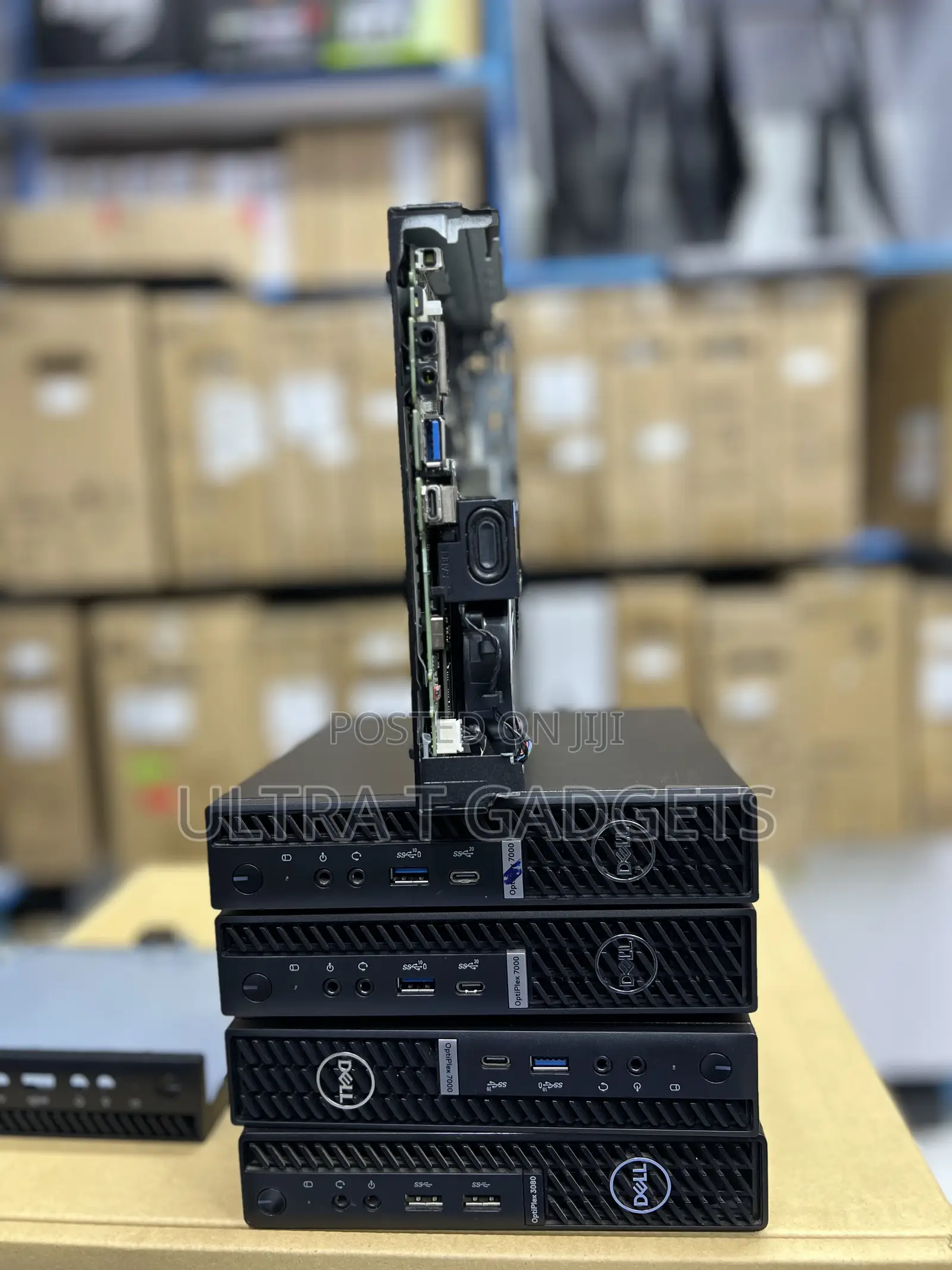 Desktop Computer Dell Optiplex 7000 MT 8GB Intel Core i5 SSD 256GB