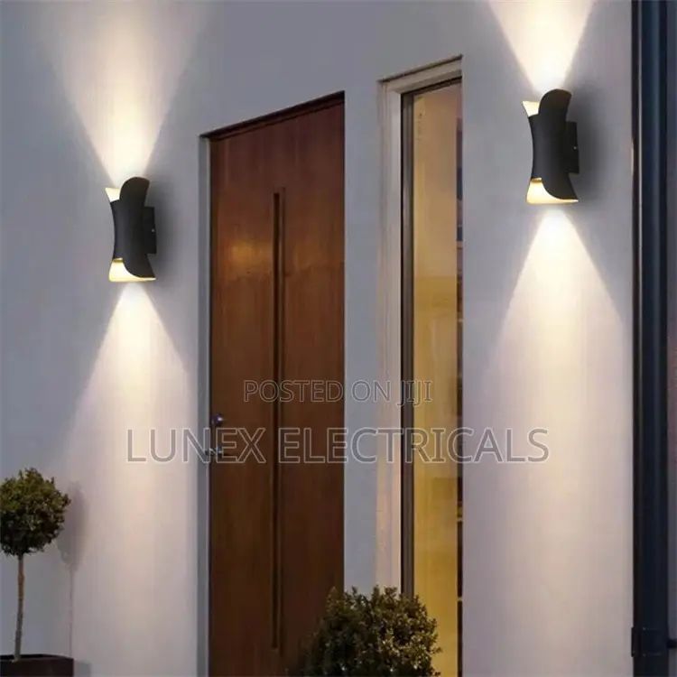 Water-Proofed LED Cylinder Shaped Outdoor Wall Lamp Durable