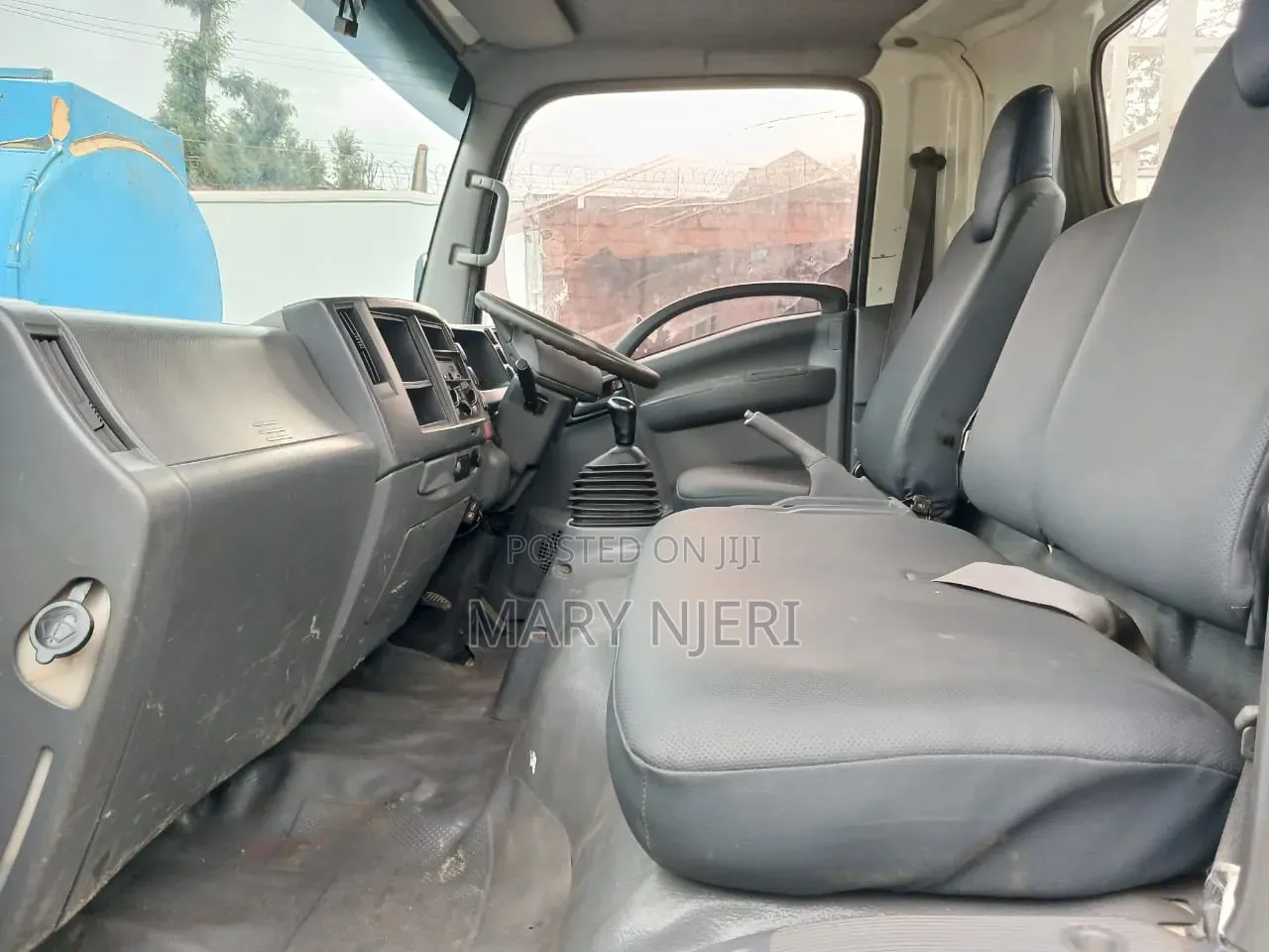 Lsuzu NQR Truck