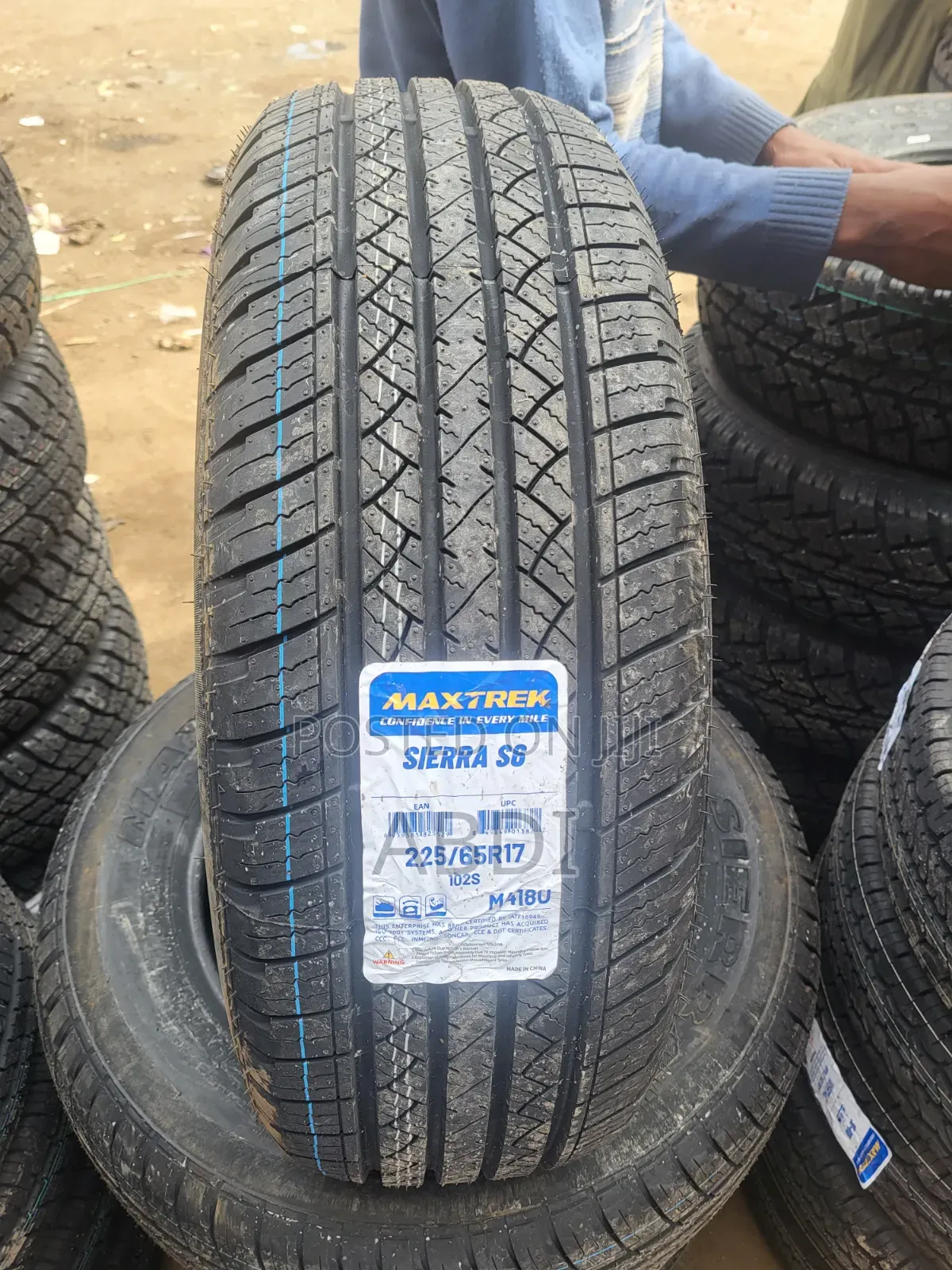 225/65r17 Maxtrek