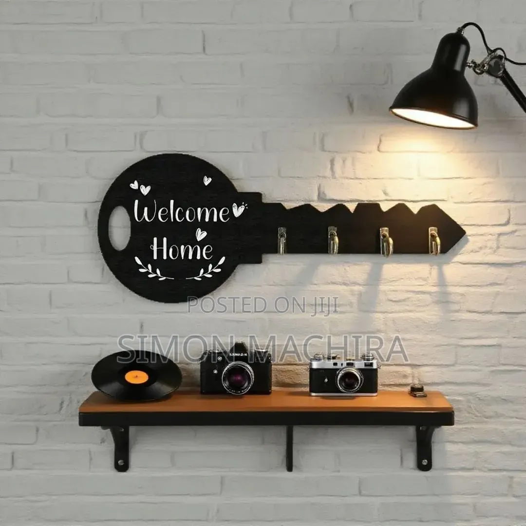 Decorative Wooden Key Hanger and Organizer