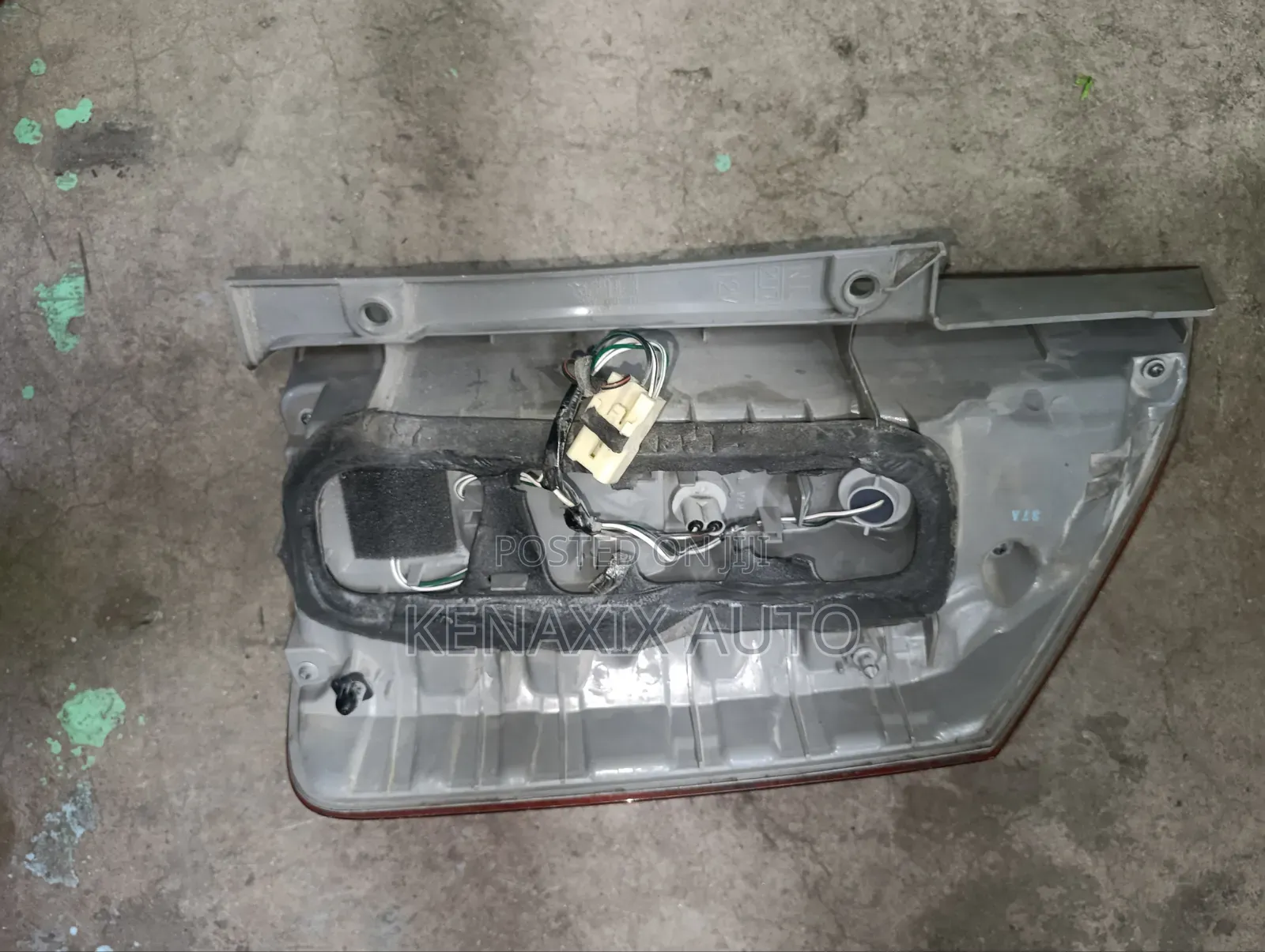 Noah 2010-2013 Taillight