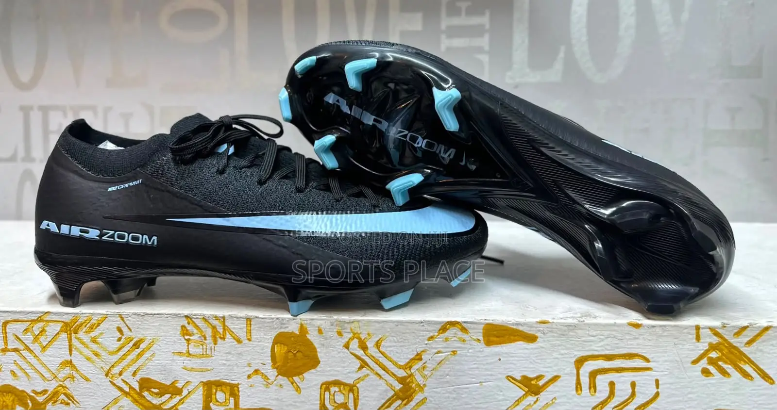 Vapor 17 Black - Natural Grass - Soleplate Football Boots