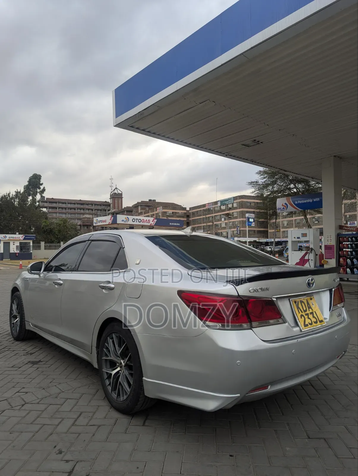 Toyota Crown 2013 Silver